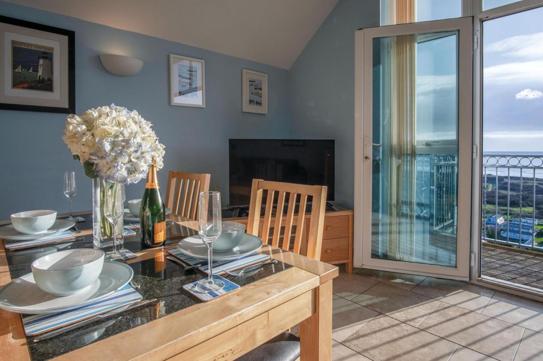 Ewyn Y Don - 2 Bedroom Apartment - Pendine Exterior photo