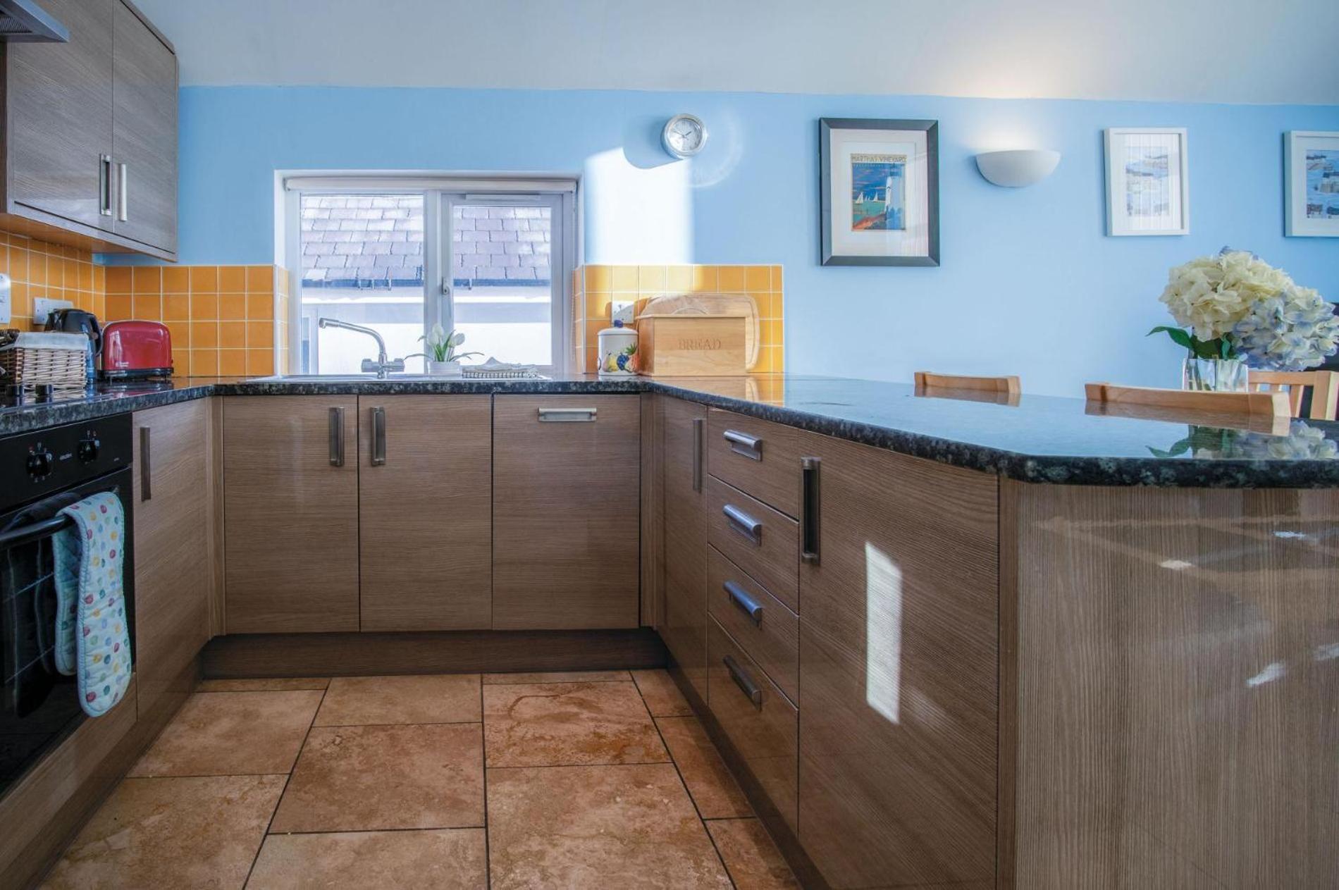 Ewyn Y Don - 2 Bedroom Apartment - Pendine Exterior photo